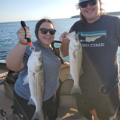 Best Lake Texoma Fishing Guides | 6 Hour Charter Trip 